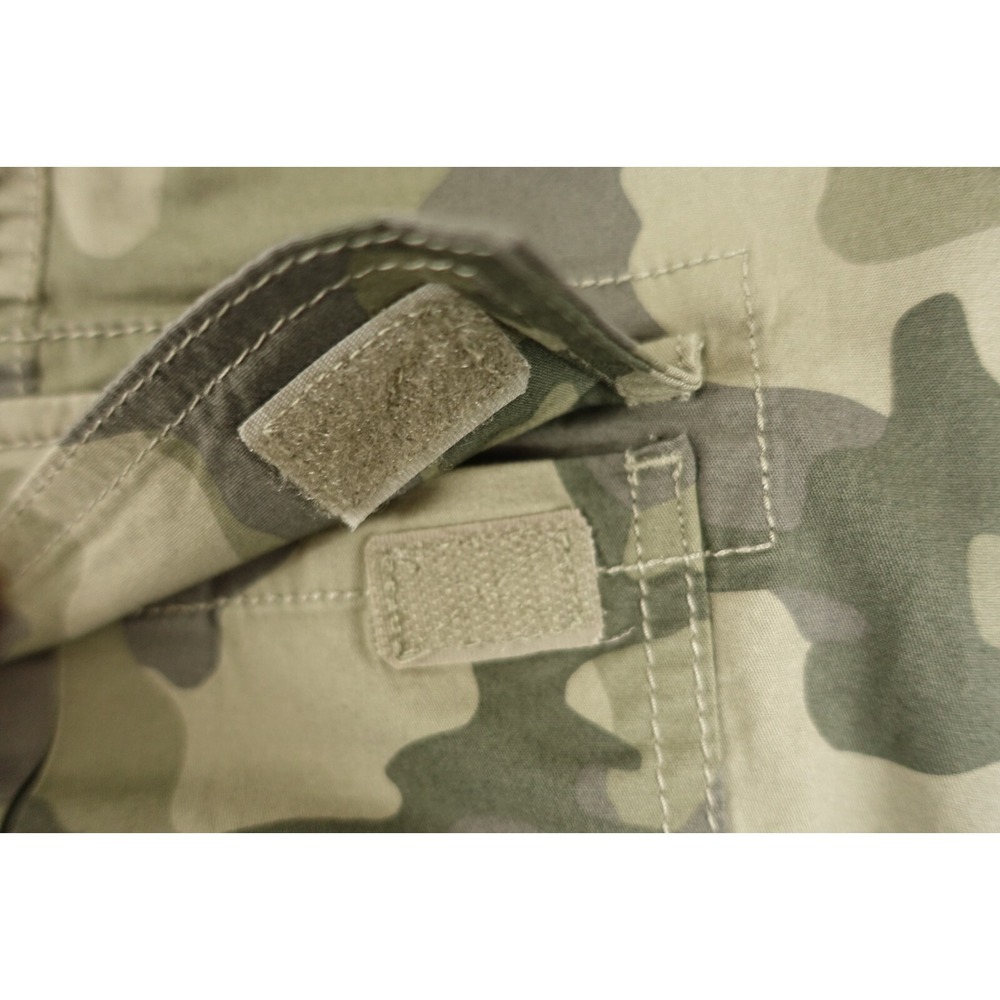 Croft Barrow Cargo Shorts Men 36 Comfort Waistband Camouflage Hits at Knee - Picture 4 of 5
